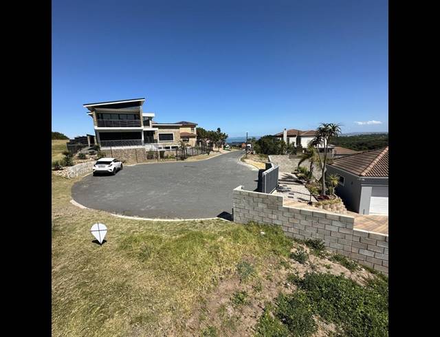 LAND FOR SALE IN PIENAARSTRAND